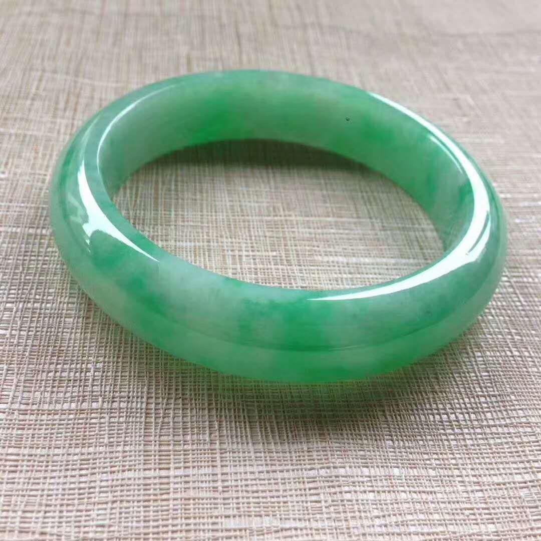 未来珠宝奢侈品行业趋势,现在的珠宝行业有哪些