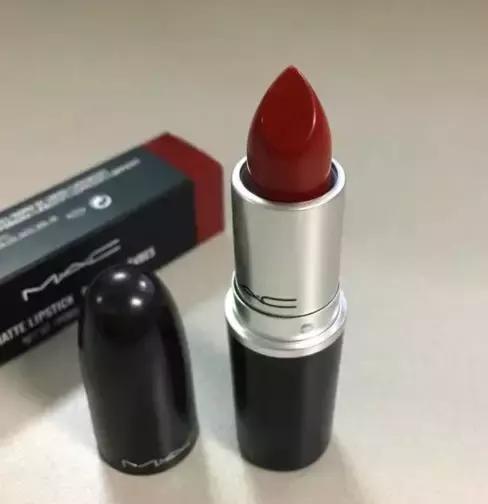 杨幂色和大表姐色口红哪个好看,杨幂用的枫叶色是什么口红