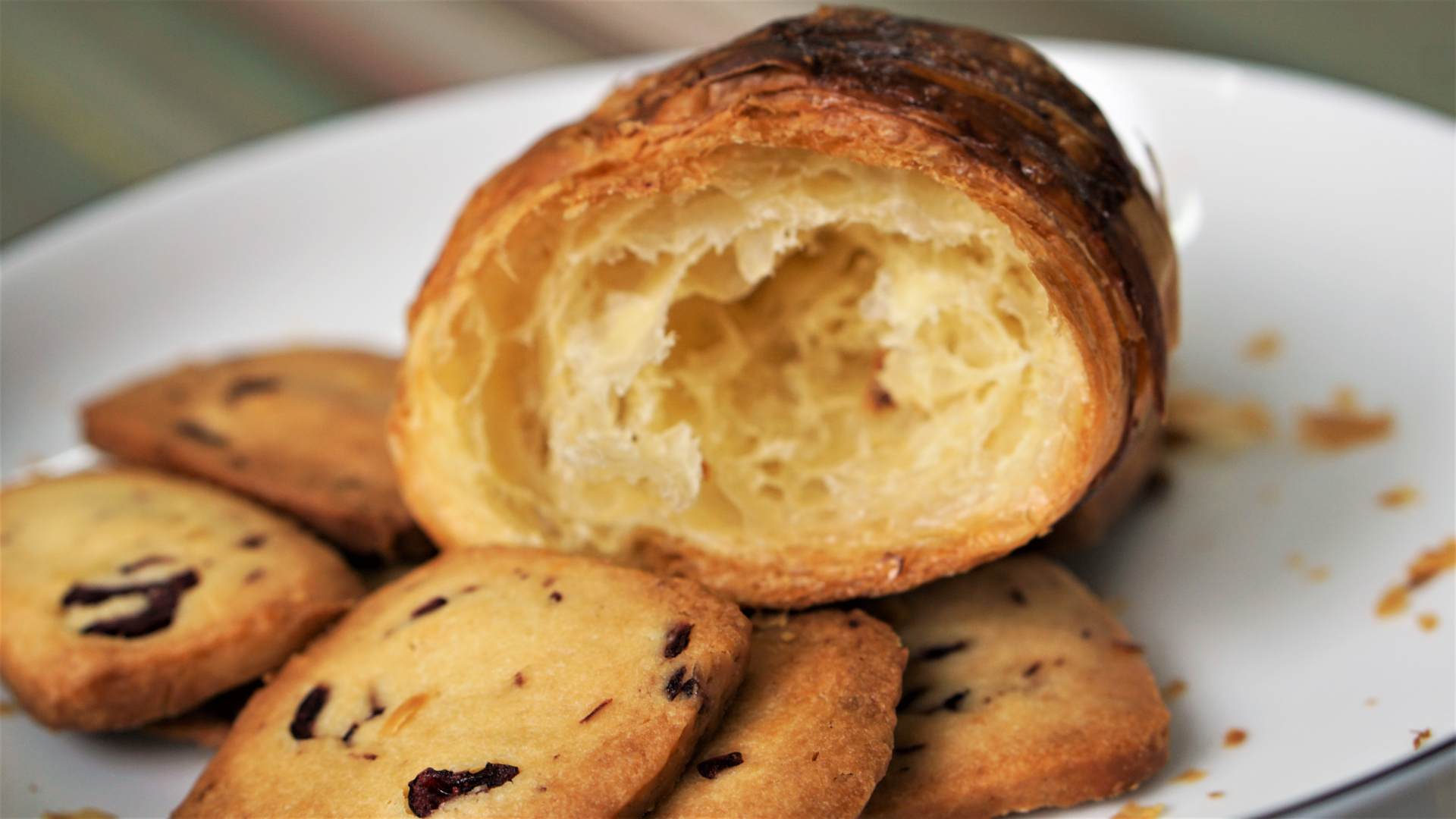 烘焙烤箱该如何选择,烘焙小白要准备哪些食材