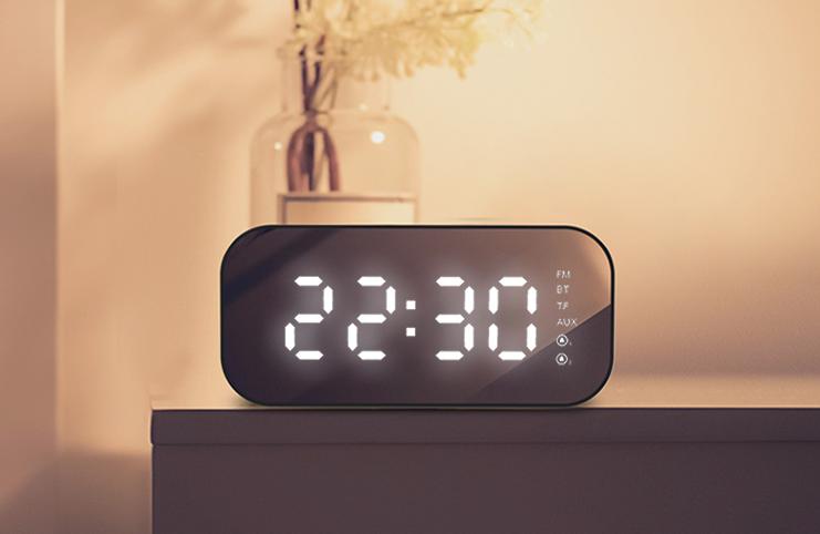 高端透明石英钟,玻璃透明钟表