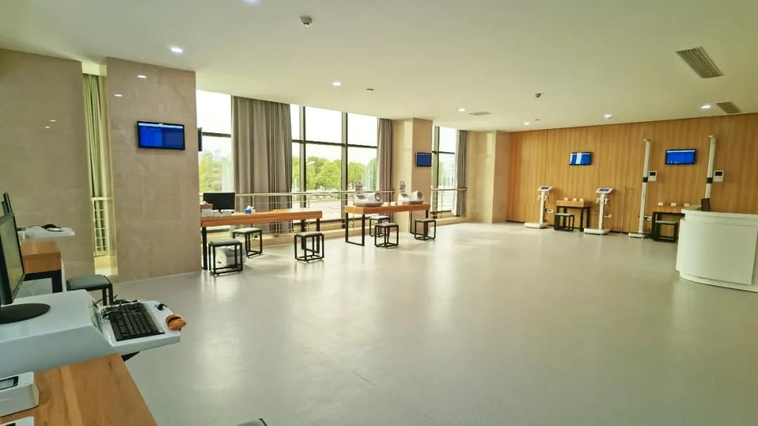 东华原医疗CMEF回顾：三十年峥嵘岁月，拥未来奋勇前行