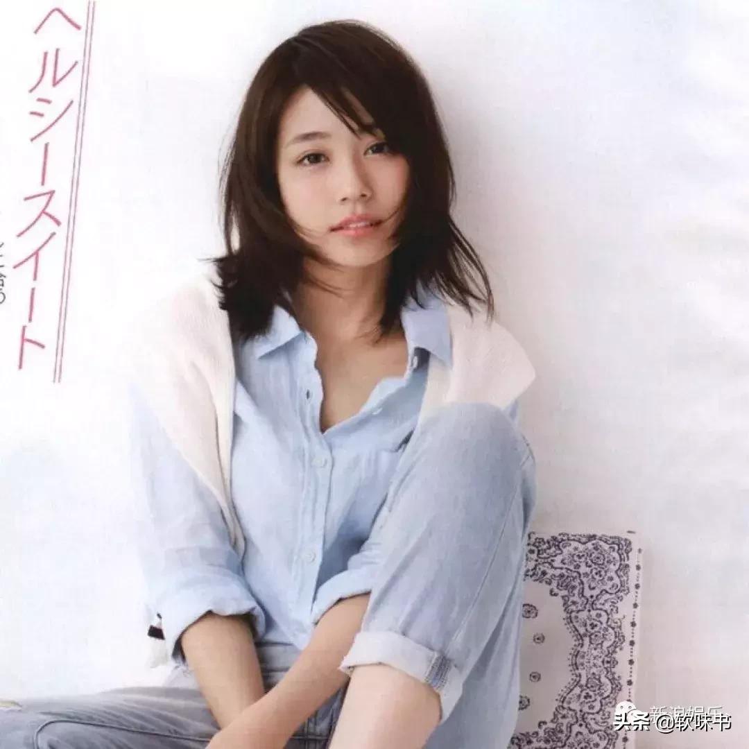 整容脸vs自然脸同龄女星对比,明明是整容脸却没被吐槽过