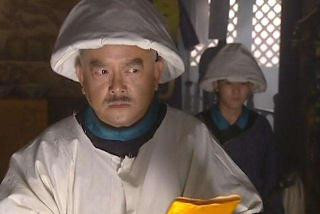 嘉庆皇帝也不算昏君，为什么他在位期间，大清还是走向了衰落呢？