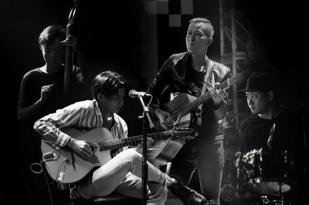 没有什么能比登陆草莓星球，更能唤醒春困的灵魂了