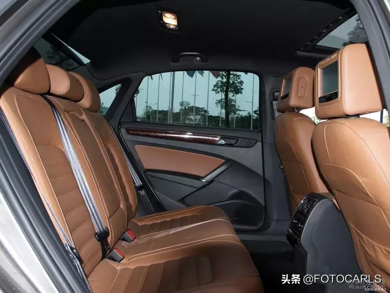 大众帕萨特3.0v6旗舰版,大众帕萨特2023最新款顶配落地价