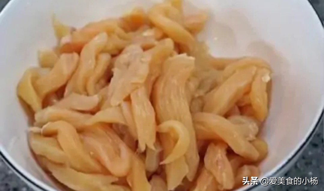 炸无骨鸡柳详细教程,完全不辣的炸鸡柳做法