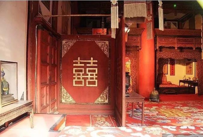 世界上最奢华的宫殿是什么宫殿,世界上现存最大最完整的木质宫殿