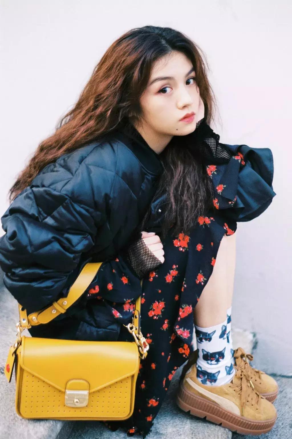 大脸剪什么发型好看,大脸短发烫什么发型