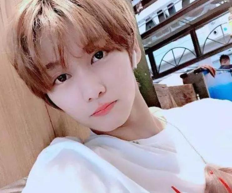 乐华公司艺人待遇被扒，月薪少到可怜，练习生学历普遍高中