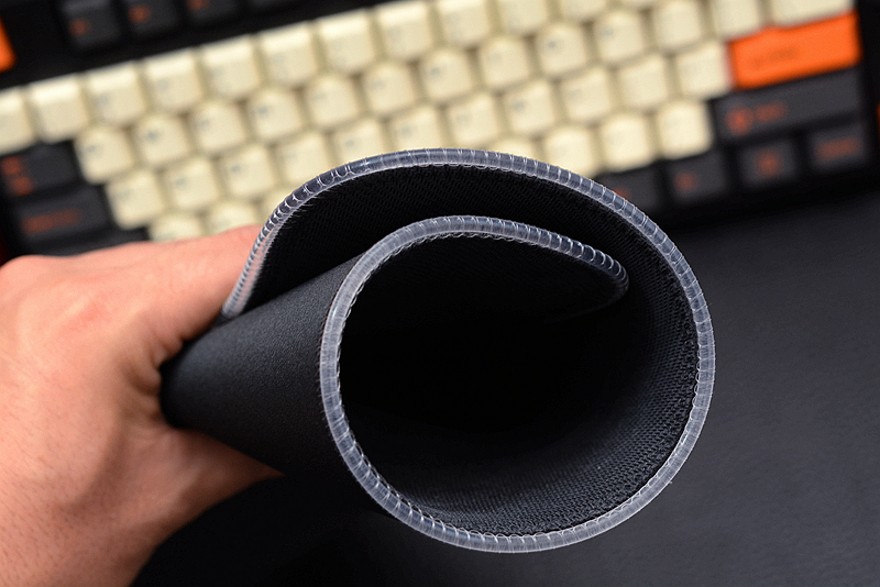 钢厂又出幺蛾子，鼠标垫也能显示游戏血量，这是什么操作