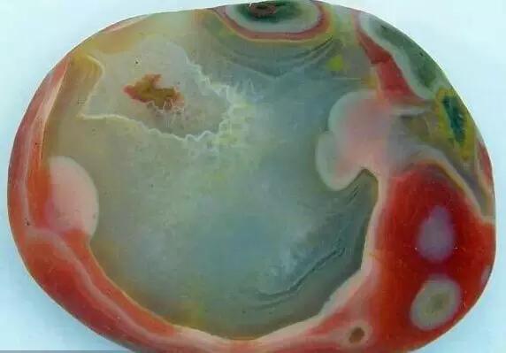 捡到这些石头不要扔真的很值钱,哪些石头价值连城千万别扔