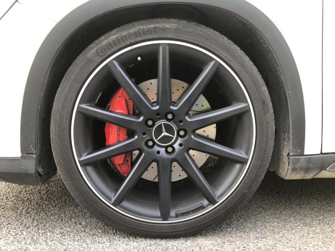 让老鼠找回青春的奔驰AMG，为何却是车商眼里的噩梦级？