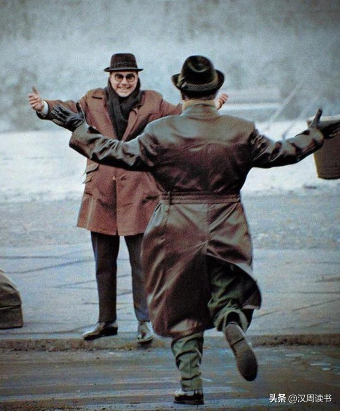 老照片1950年代的玛丽莲梦露,玛丽莲梦露粉红色裙子