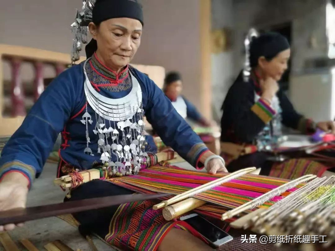 黎族传统纺织染绣技艺,黎族织锦指什么
