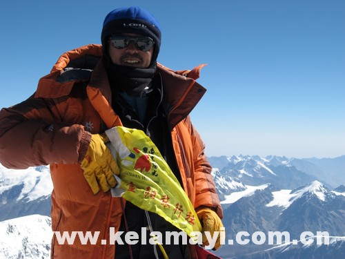 你可知这13位*疆新**人也曾登顶珠峰