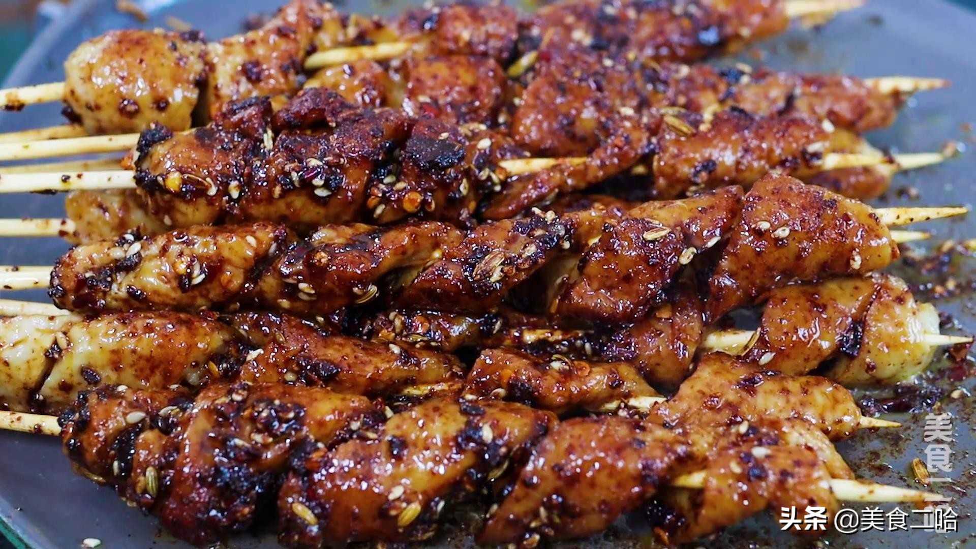 自制烤面筋:半斤粉能做30串,劲道麻辣,在家轻松实现面筋自由