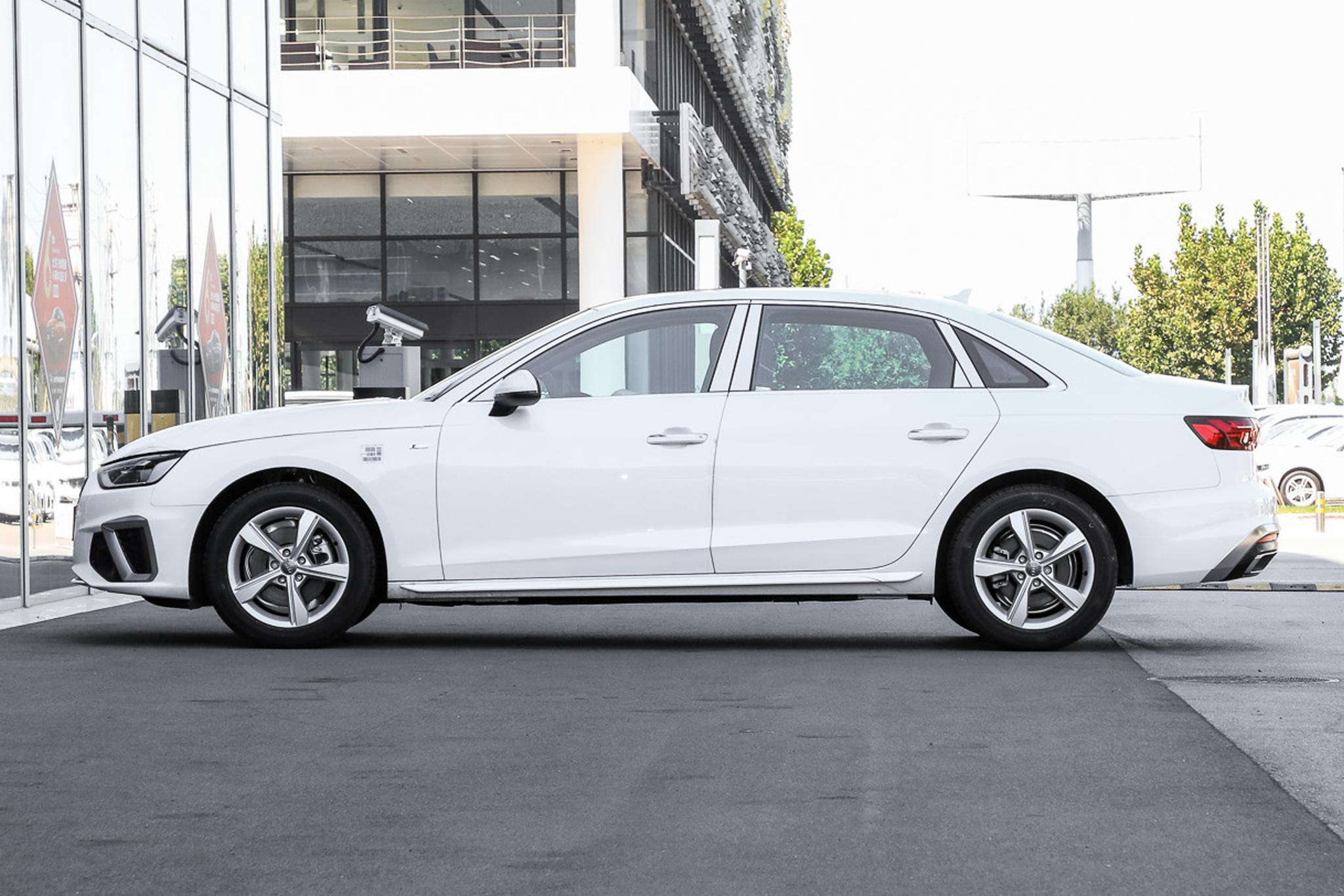 最低配的a4l值得买吗,奥迪a4l35和40有什么区别