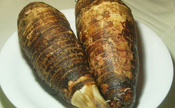 削完芋头手发痒可以用热水还是醋,如果削了芋头之后手痒了怎么办