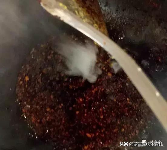 鸡蛋黄油治嘴唇干裂,秋冬婴儿嘴唇干裂辅食