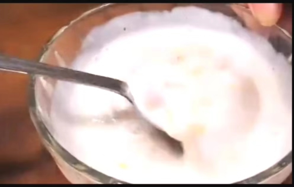 草莓酱怎么吃比较好吃,草莓酱和酸奶能一起吃吗