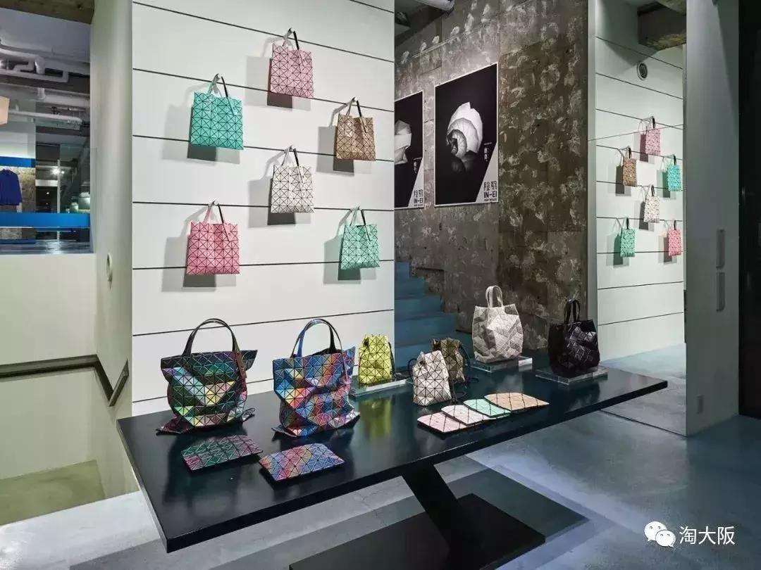 三宅一生baobao发布会,三宅一生钻石包樱花粉