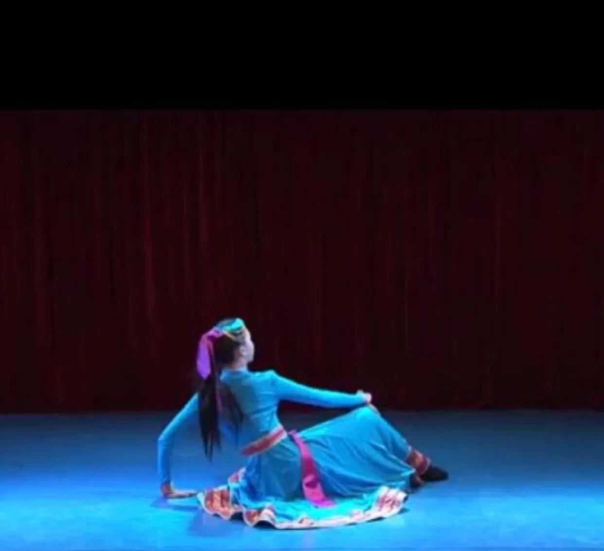 音乐和舞蹈就是调节心情的良药,音乐跟舞蹈是情绪最好的调节剂