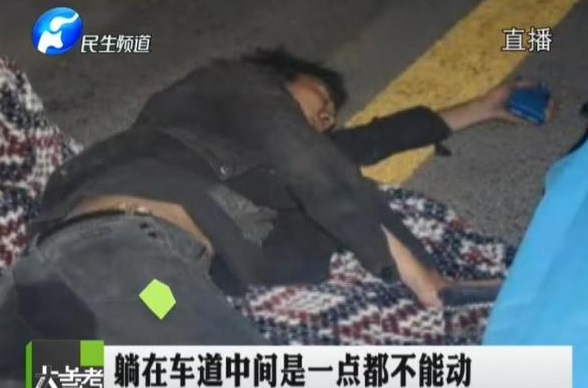 演唱会进场都会发荧光棒吗,演唱会结束挥舞着荧光棒