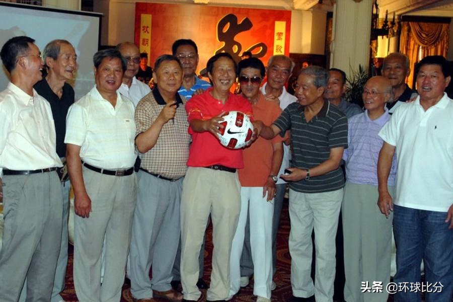 武磊首秀青训教父徐根宝功不可没,徐根宝恩师