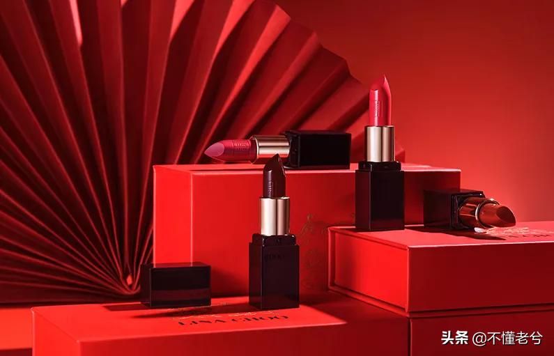 汤姆福特和迪奥哪个眼影盘好,汤姆福特20号眼影教程