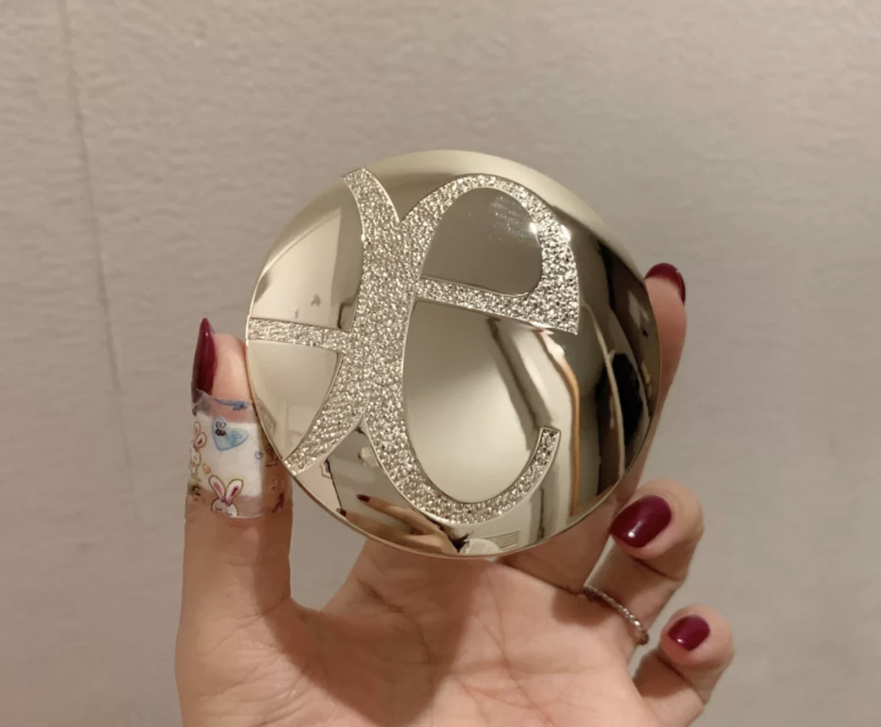 黛珂散粉的哪款更适合干皮,黛珂散粉怎么选色号干皮