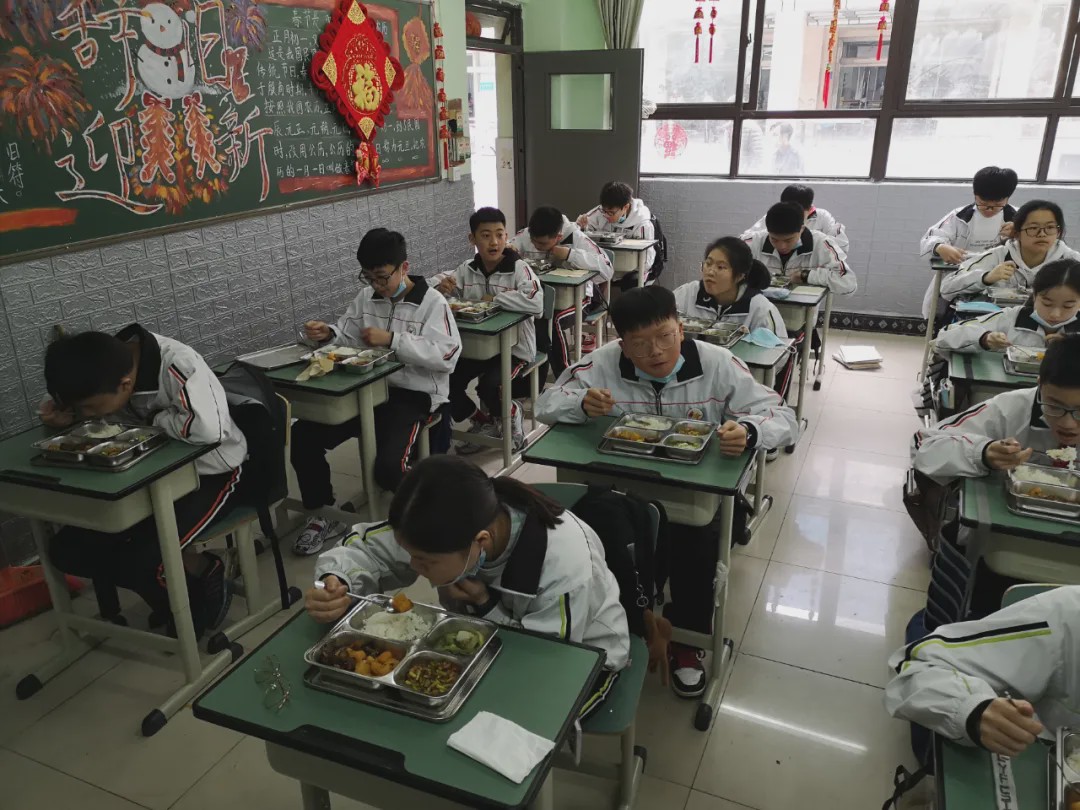 细雨过后空气清新,春雨过后的泥土气息
