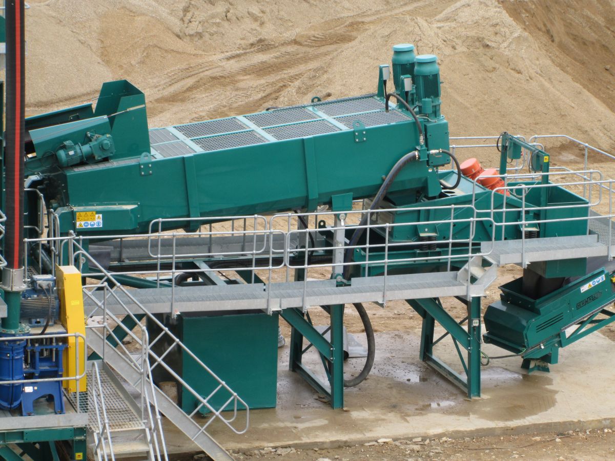 阿联酋的沙漠是怎么形成的呢,阿联酋中国沙漠