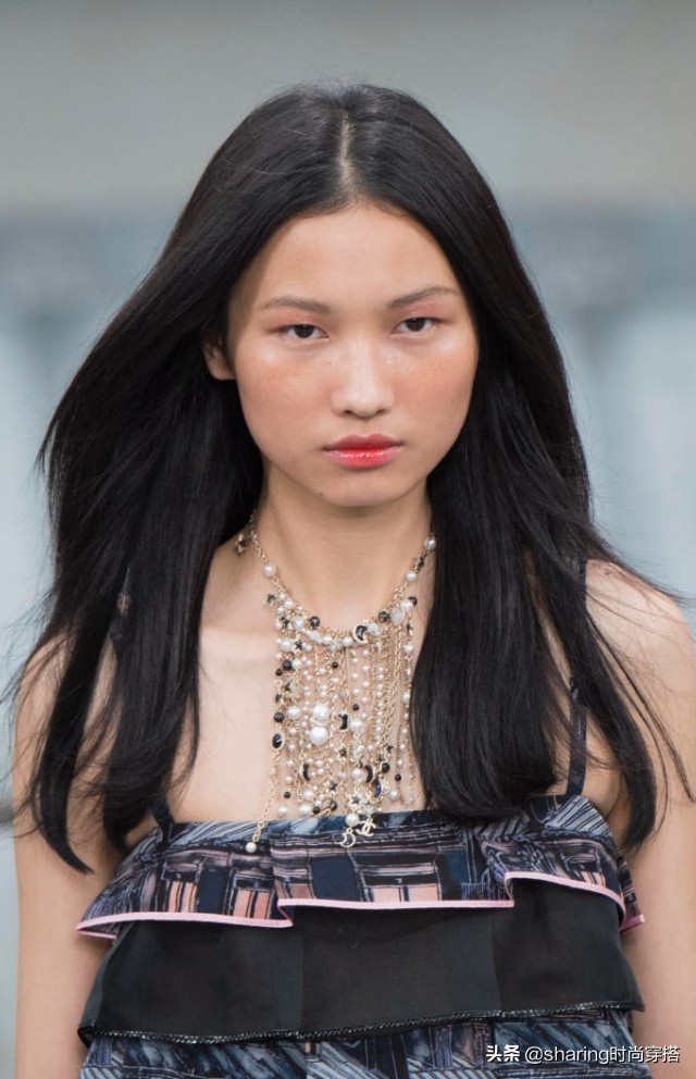 2020香奈儿秋冬发布会,chanel香奈儿早春走秀新款