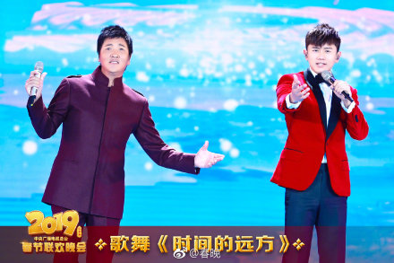 谢娜为什么连续三次缺席,谢娜和前任在一起了吗