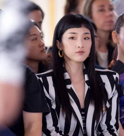 人中长颧骨高适合什么发型,人中长太阳穴凹陷