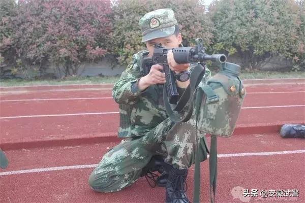 速来围观河北武警新兵一天训练,速来围观新和县特警的野外练兵