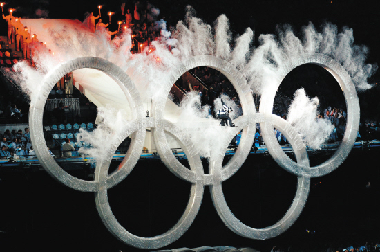 东京奥运会闭幕式上的五环真漂亮,2020年东京奥运会开幕式表演五环