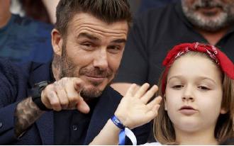 贝克汉姆维多利亚亲吻照,大卫贝克汉姆亲吻丽贝卡图片