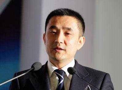 欠债800亿也不忘泡妞,豪掷1亿博美人一笑,父亲去世葬礼都不参加