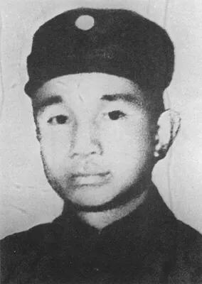 1984年粟裕遗体在八宝山火化，才发现他头颅中的3枚弹片，54年啊