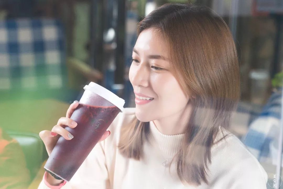 8年卖出408w杯果茶，今天宣布：限时买①送①！