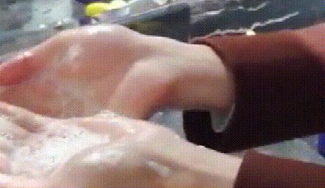 油烟机长期不清洗有哪些危害,油烟机的陈年油垢怎样轻松除掉