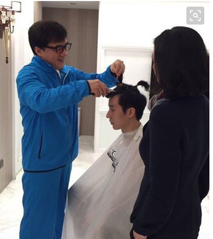 房祖名36岁生日,房祖名谢霆锋演唱会为成龙庆生