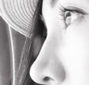 鼻子容易长黑头最有效的缓解方法,鼻子上长黑头怎么消除最简单方法