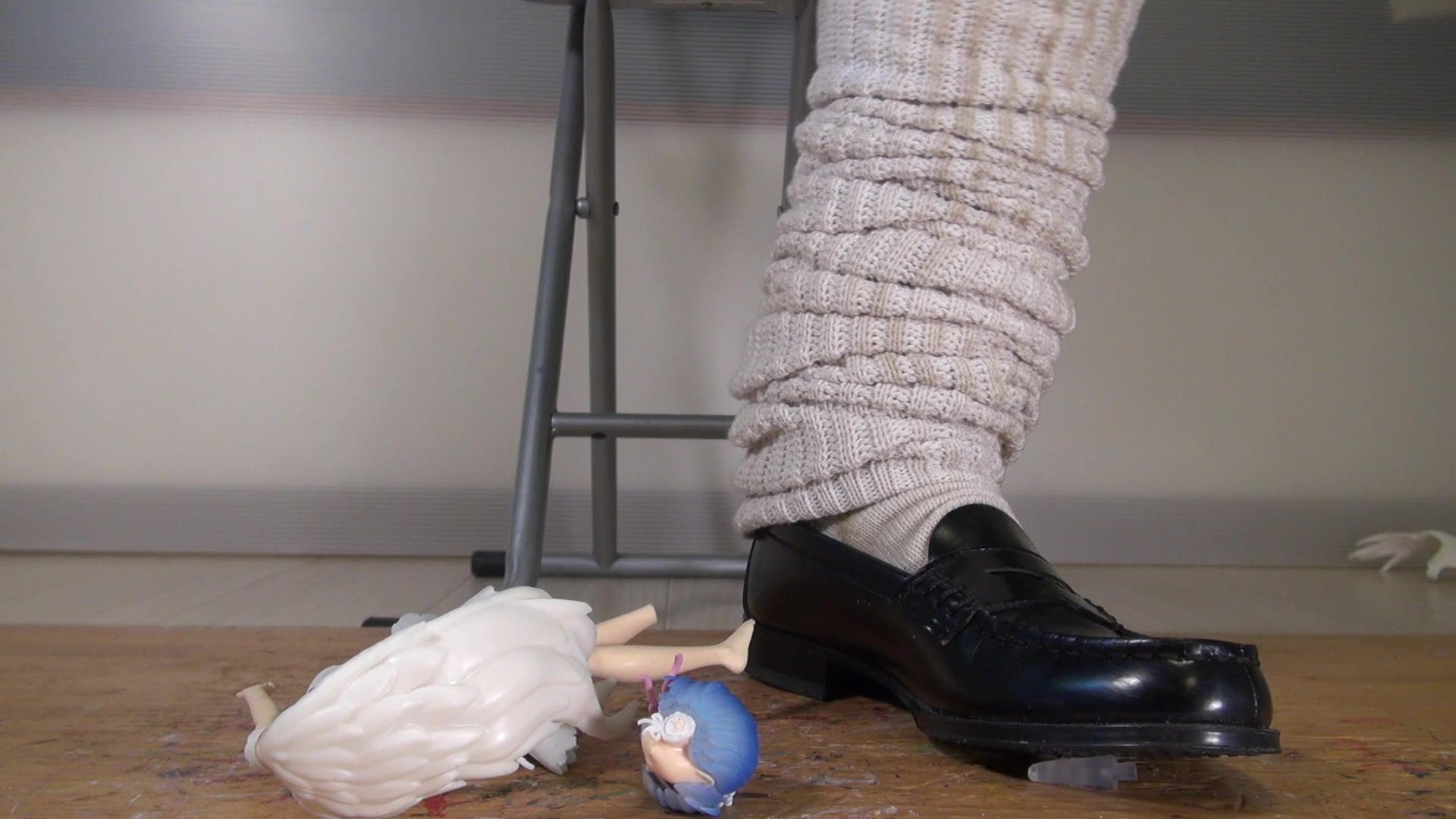 宅男得罪女朋友？蕾姆、亚丝娜、呆毛王和初音等手办被踩