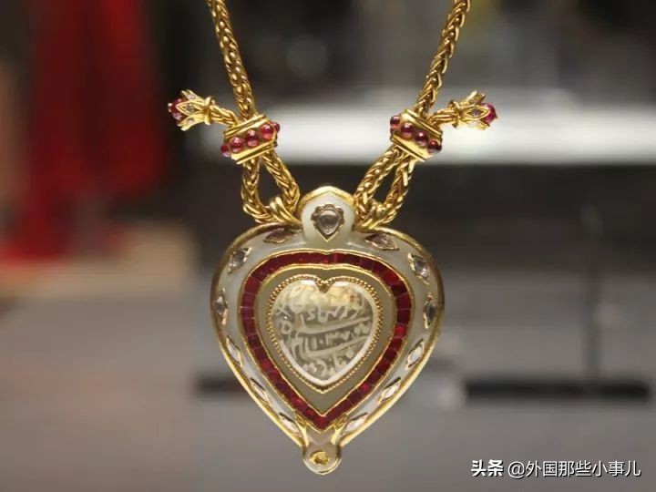 伊丽莎白·泰勒传奇一生,伊丽莎白泰勒一生八段婚姻