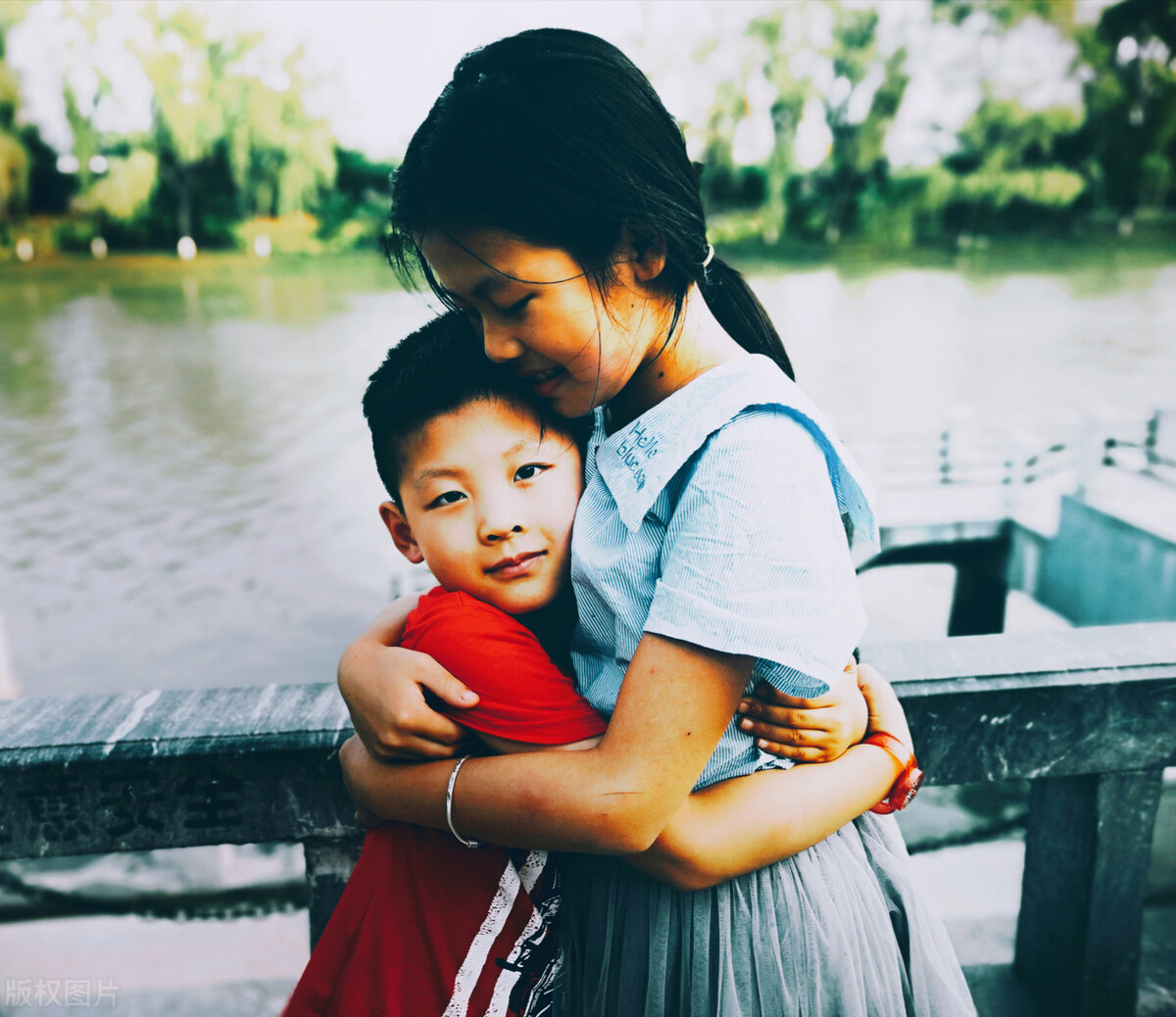 妻子偷偷把钱给弟弟买房结局,情感故事80万给弟弟买房