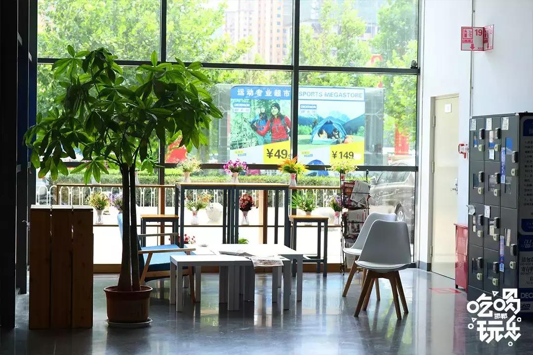 邯郸突降一家4000㎡运动超市,一脚踏进去让你购物运动一次搞定