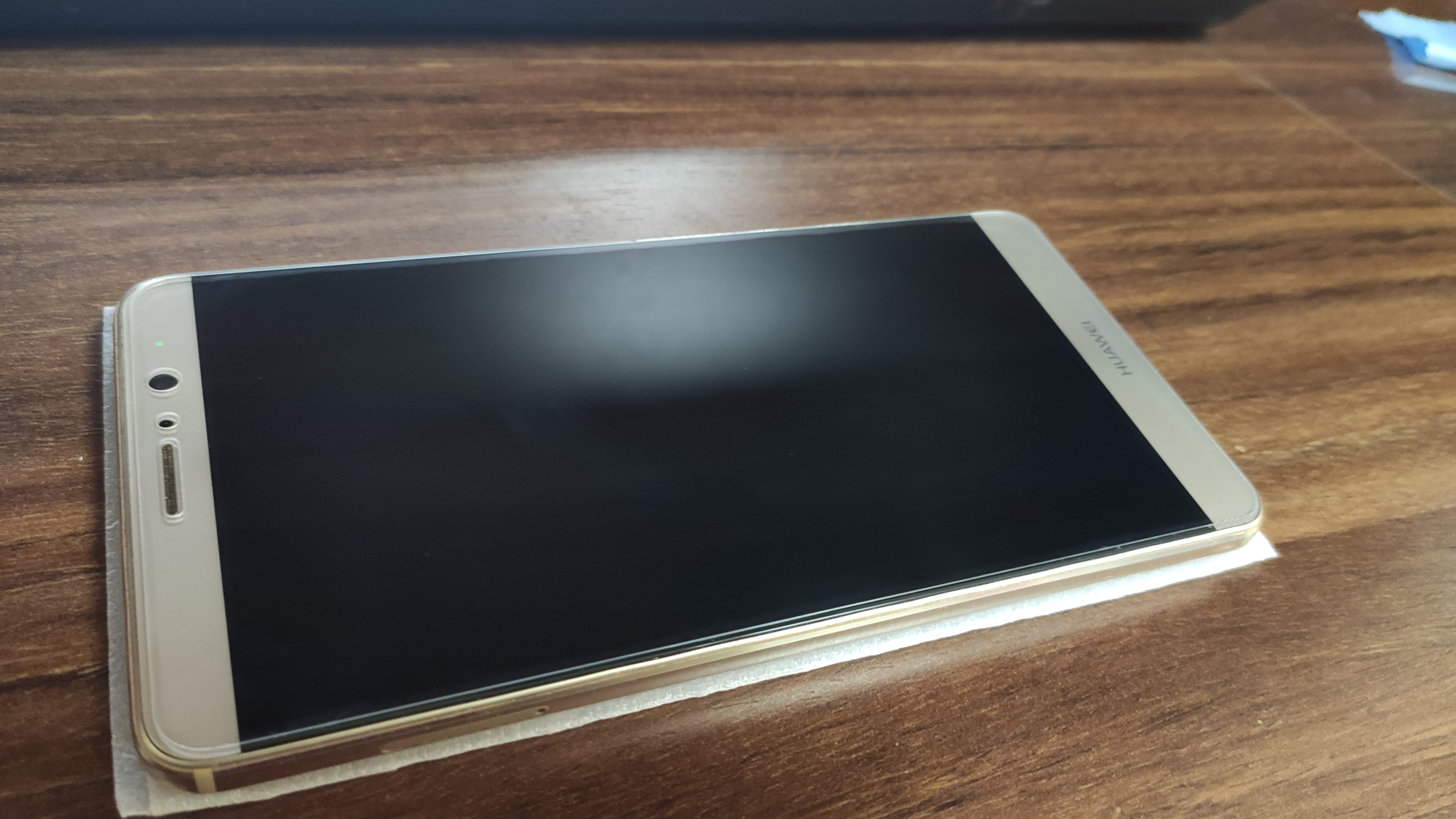 手机贴膜怎么贴教程,手机贴膜教程手把手教你贴膜