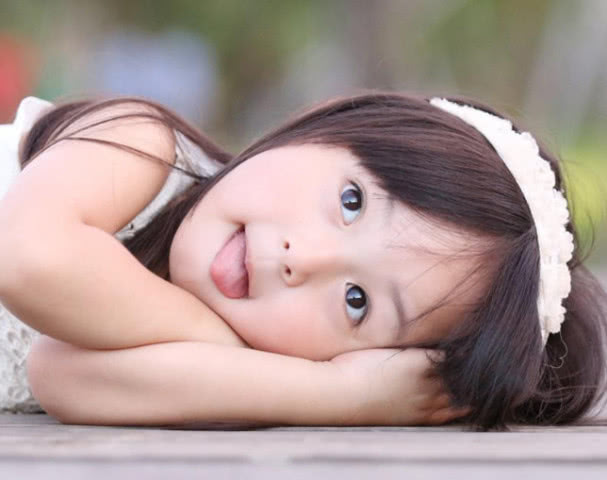 为什么婴儿到晚上就认人,为什么有的婴儿认人有些不会